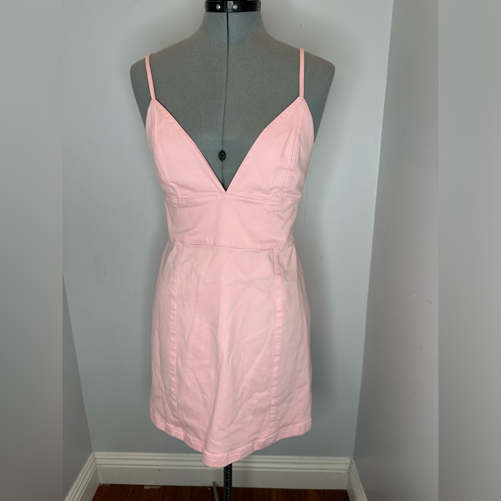 ALICE + OLIVIA
Carli Mini Empire Dress